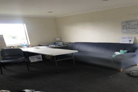 Photo of property in 6 Hyperion Drive, Randwick Park, Auckland, 2105