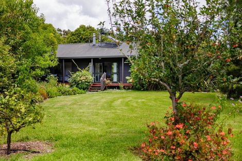 Photo of property in 118 Wiroa Road, Kerikeri, 0293