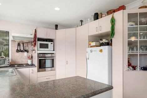 Photo of property in 16 Pampas Grove, Welcome Bay, Tauranga, 3112