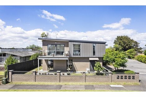 Photo of property in 4/3 Woolfield Road, Papatoetoe, Auckland, 2025
