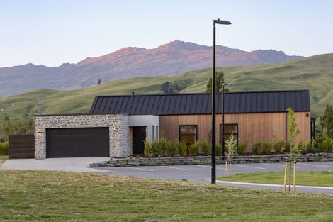 Photo of property in Kawarau Heights, 22 Kawarau Heights Boulevard, Lake Hayes, Queenstown, 9304