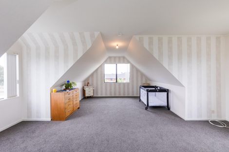 Photo of property in 34 Roberts Line, Kelvin Grove, Palmerston North, 4414