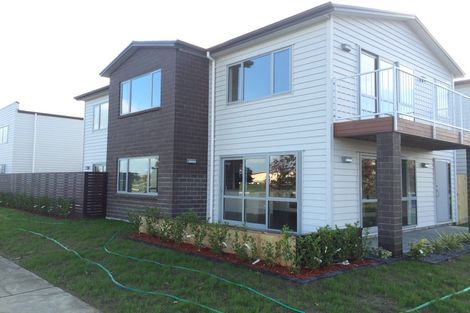 Photo of property in 2 Tarapiroe Avenue, Takanini, 2112