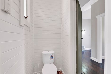 Photo of property in 87 South Road, Manaia, 4612