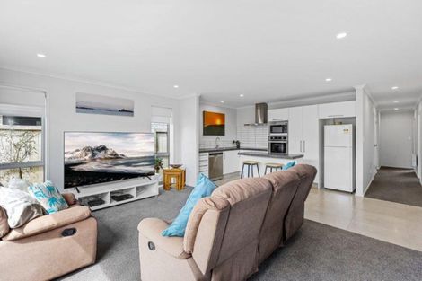 Photo of property in 6 Belt Lane, Papamoa, 3118