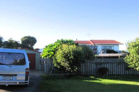 Photo of property in 32 Kapiti Lane, Otaki Beach, Otaki, 5512
