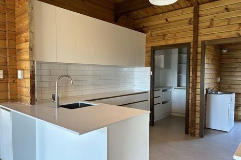 Photo of property in 21 Kennedy Crescent, Wanaka, 9305