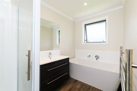 Photo of property in 35 Oldfield Lane, Marton, 4710