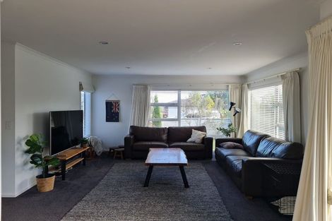 Photo of property in 90a Endeavour Drive, Whitby, Porirua, 5024