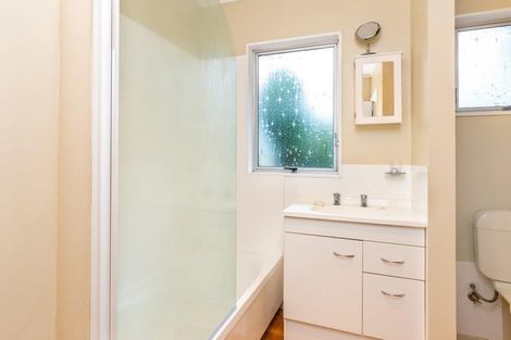 Photo of property in 2/18 Holland Grove, Richmond Heights, Taupo, 3330