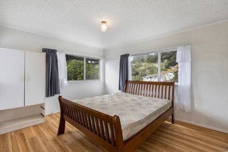 Photo of property in 14 Glen Alton Avenue, Paparangi, Wellington, 6037