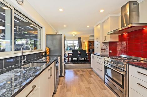 Photo of property in 6 D'arcy Place, Taradale, Napier, 4112