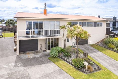 Photo of property in 4 Kapiti Terrace, Castlecliff, Whanganui, 4501