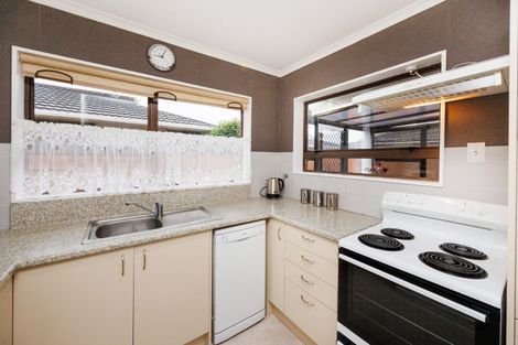 Photo of property in 1/11 Woodfield Avenue, Roslyn, Palmerston North, 4414