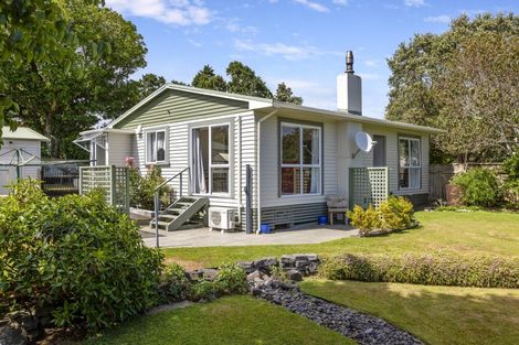 Photo of property in 5a Old South Road, Okato, 4335