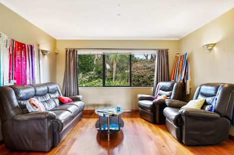 Photo of property in 132 Muriwai Valley Road, Muriwai, Waimauku, 0881