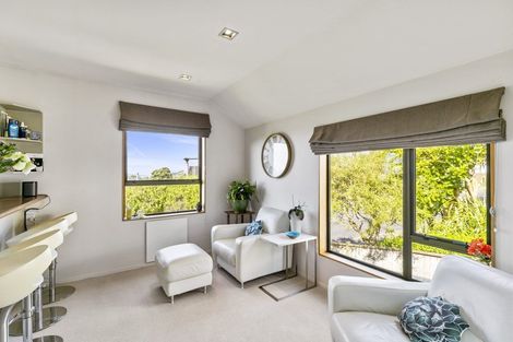 Photo of property in 24 Satara Crescent, Khandallah, Wellington, 6035