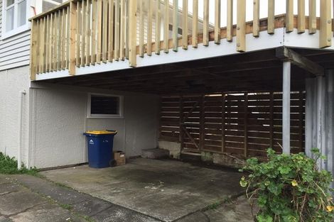 Photo of property in 1/176 Chivalry Road, Glenfield, Auckland, 0629