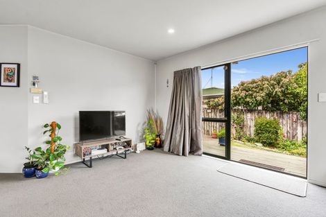 Photo of property in 8a Melleray Place, Randwick Park, Auckland, 2105