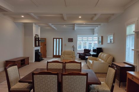 Photo of property in 1 Adam Street, Greenlane, Auckland, 1051