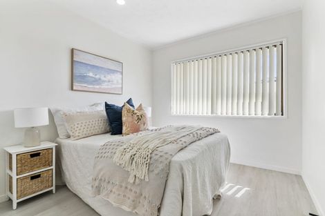 Photo of property in 1/49 Larne Avenue, Pakuranga Heights, Auckland, 2010