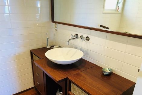 Photo of property in 15 Kainui Road, Raumati South, Paraparaumu, 5032