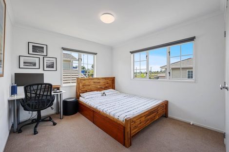 Photo of property in 16 Mulvaney Crescent, Henderson, Auckland, 0612