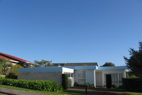 Photo of property in 4 Mervyn Place, Plimmerton, Porirua, 5026