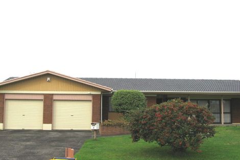 Photo of property in 8 Papatahi Place, Henderson, Auckland, 0610