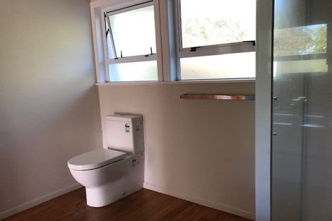 Photo of property in 2/11 Onepoto Road, Hauraki, Auckland, 0622