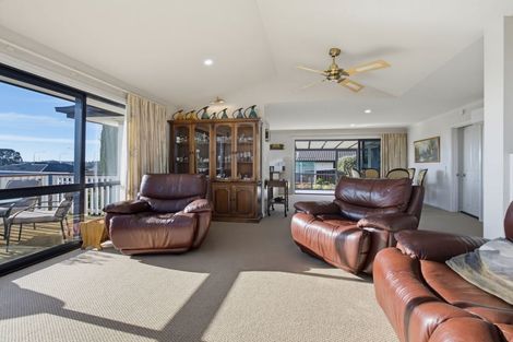 Photo of property in 102 Fergusson Street, Stoke, Nelson, 7011