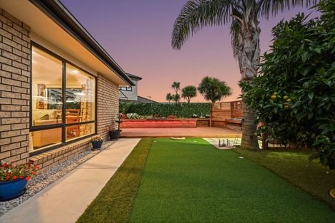 Photo of property in 12 Chadwick Place, Rototuna North, Hamilton, 3210