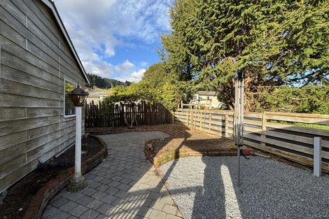 Photo of property in 17 Hookway Grove, Paraparaumu, 5032