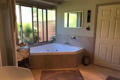 Photo of property in 48 Nyhane Drive, Ligar Bay, Takaka, 7183