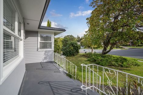 Photo of property in 19 Betsland Crescent, Hillcrest, Auckland, 0627