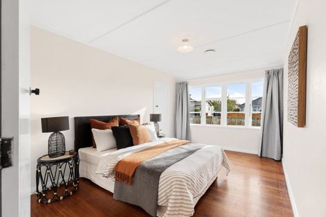 Photo of property in 2 Giesen Road, Feilding, 4702