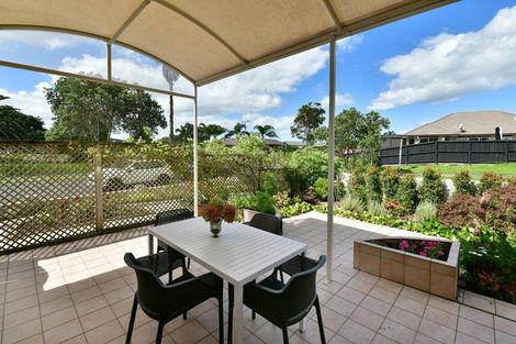 Photo of property in 188 Lakeside Drive, Orewa, 0931