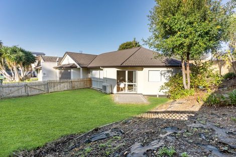 Photo of property in 3/8 Saints Court, Manurewa, Auckland, 2102