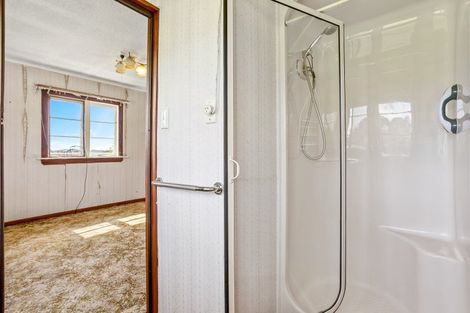 Photo of property in 154 Tawa Road, Kumeu, 0891