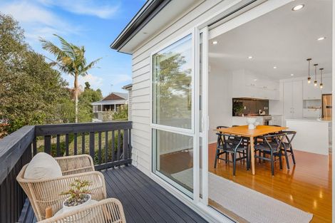 Photo of property in 19b Duncan Avenue, Te Atatu South, Auckland, 0610