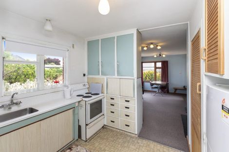 Photo of property in 30 Cuffs Road, Wainoni, Christchurch, 8061