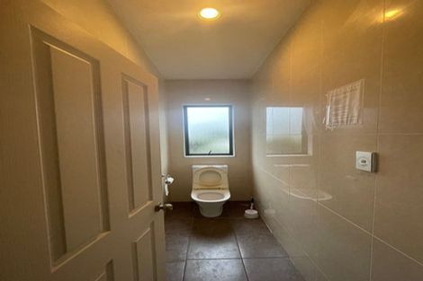 Photo of property in 16 Mangerton Lane, East Tamaki Heights, Auckland, 2016