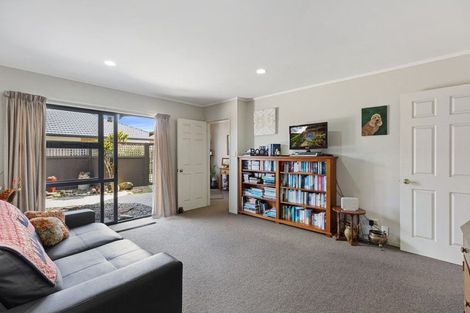 Photo of property in 27 Olympus Grove, Papamoa Beach, Papamoa, 3118