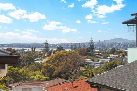 Photo of property in 4237 Great North Road, Glendene, Auckland, 0602