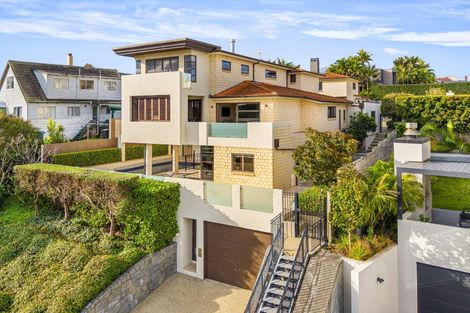 Photo of property in 10 Ronaki Road, Mission Bay, Auckland, 1071