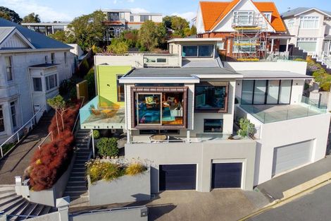 Photo of property in 51 The Crescent, Roseneath, Wellington, 6011