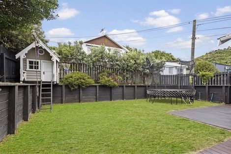 Photo of property in 28 Trent Street, Island Bay, Wellington, 6023