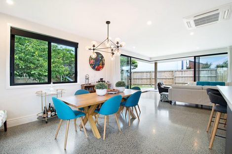 Photo of property in 3 Shamrock Lane, Te Atatu Peninsula, Auckland, 0610