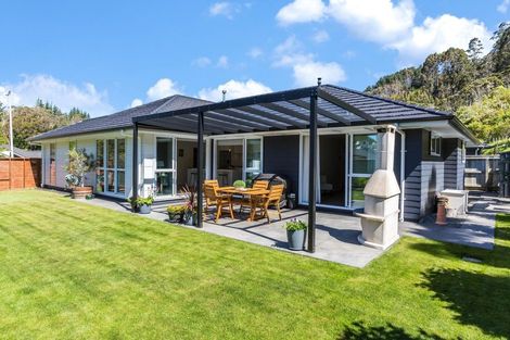 Photo of property in 35 Banks Boulevard, Whitby, Porirua, 5024