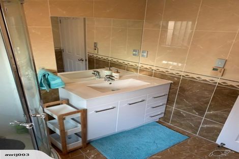 Photo of property in 13 Living Stream Road, Albany Heights, Auckland, 0632